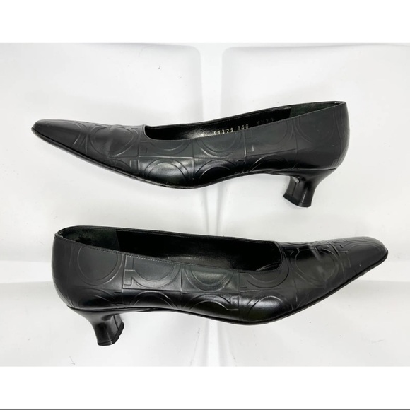 Salvatore Ferragamo Sz 6.5 AA Black Logo Horseshoe Embossed Square Toe Pumps - Picture 4 of 12